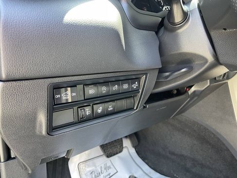 Used 2023 Toyota Tundra Limited AWD/4WD image 28