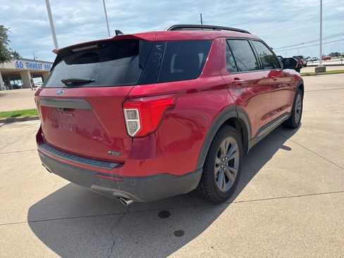 Used 2022 Ford Explorer XLT w/ Equipment Group 202A RWD image 7