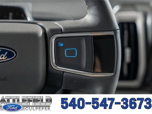 New 2025 Ford Expedition Active image 31