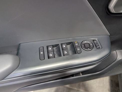 Used 2025 Kia K4 FWD image 13