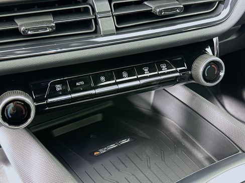 New 2026 Chevrolet Equinox EV RS image 16