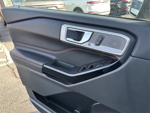 Certified 2023 Ford Explorer ST-Line w/ Class IV Trailer Tow Package image 31