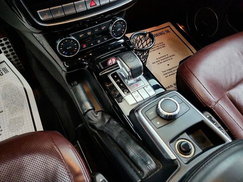 Used 2016 Mercedes-Benz G 63 AMG 4MATIC image 19