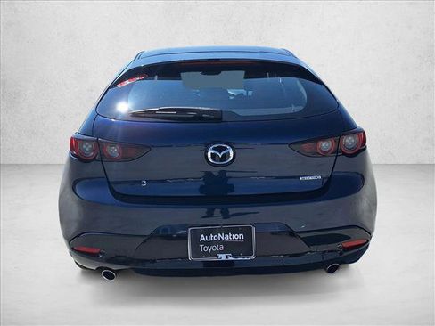 Used 2020 MAZDA MAZDA3 Hatchback image 6