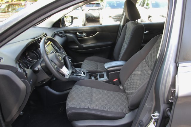 Used 2020 Nissan Rogue Sport SV AWD/4WD image 18