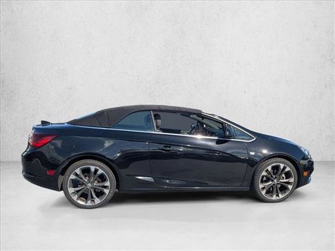 Used 2017 Buick Cascada Premium image 4