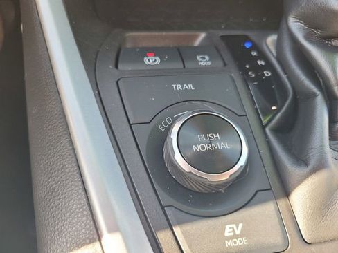 Used 2023 Toyota RAV4 AWD Hybrid image 26