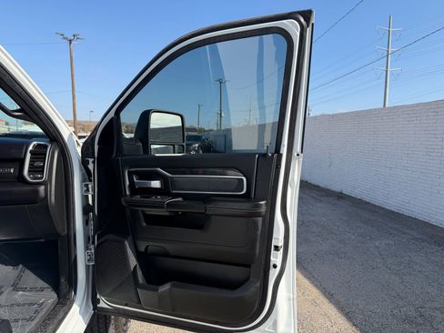 Used 2023 RAM 3500 Big Horn w/ Night Edition AWD/4WD image 24