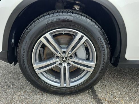 Certified 2022 Mercedes-Benz GLC 300 4MATIC w/ Premium Package Lite image 9
