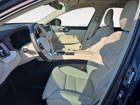 Certified 2026 Volvo XC60 B5 Ultra w/ Protection Package Premier AWD/4WD image 9