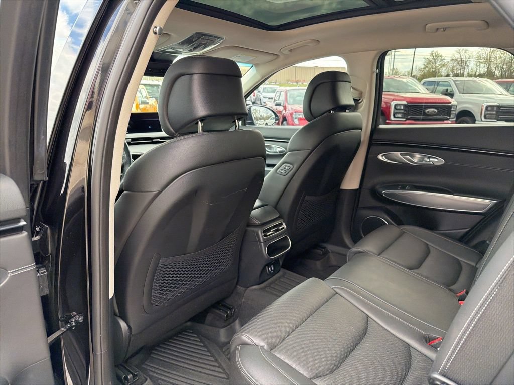 Used 2024 Genesis GV70 2.5T w/ Select Package AWD/4WD image 15