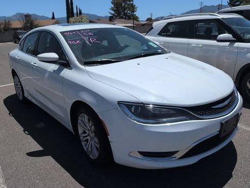 Used 2016 Chrysler 200 Limited w/ Anniversary Edition FWD image 4
