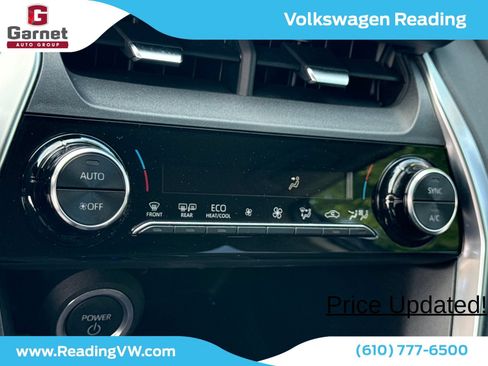 Used 2023 Toyota Venza LE AWD/4WD image 32