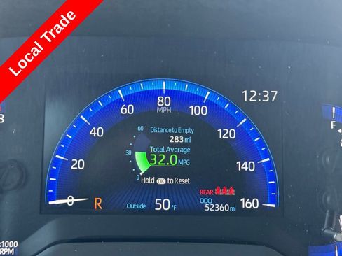 Certified 2022 Toyota Corolla Cross XLE image 4