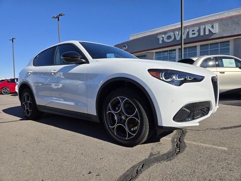 New 2025 Alfa Romeo Stelvio Sprint AWD/4WD image 2