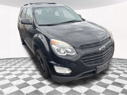 Used 2017 Chevrolet Equinox LT image 4