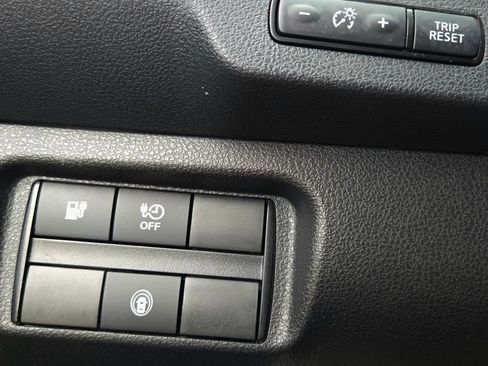 Used 2025 Nissan Leaf S FWD image 26