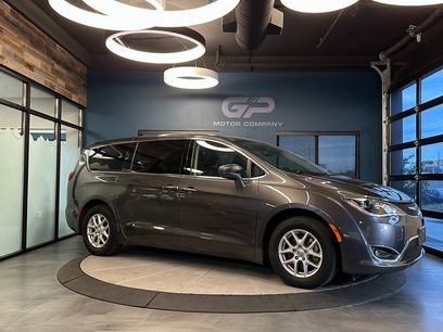 Used 2020 Chrysler Pacifica Touring w/ Cold Weather Group