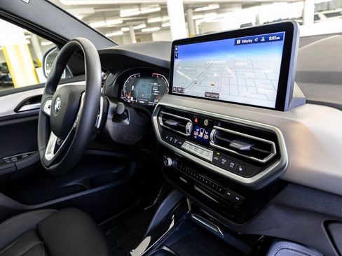 Certified 2025 BMW X4 xDrive30i image 29