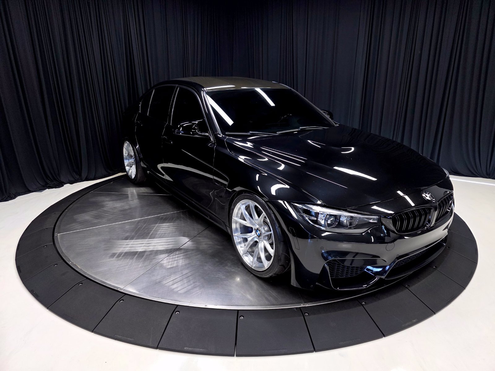 Used 2018 BMW M3 w/ Competition Package RWD image 7