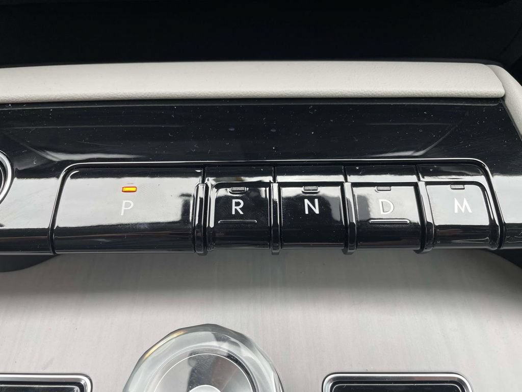 New 2026 Lincoln Navigator Premiere AWD/4WD image 17