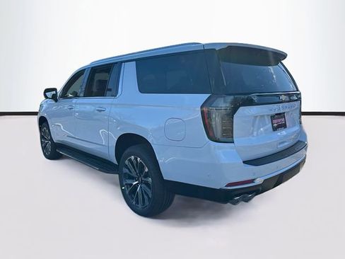 New 2026 Chevrolet Suburban High Country w/ Sun And Tow Package image 8