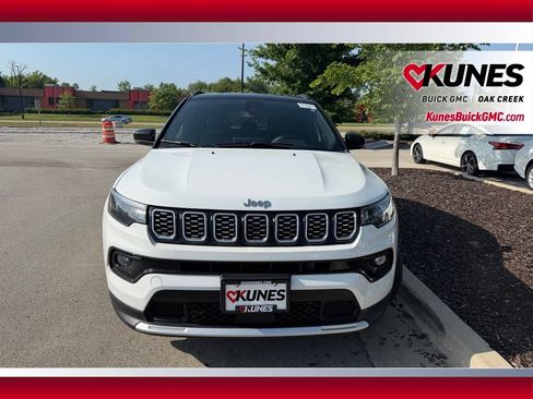 Used 2025 Jeep Compass Limited AWD/4WD image 3