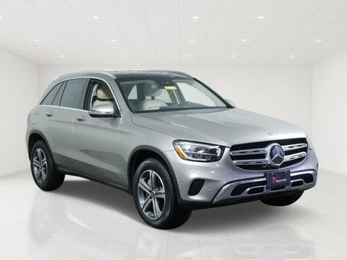 Used 2022 Mercedes-Benz GLC 300 4MATIC image 1