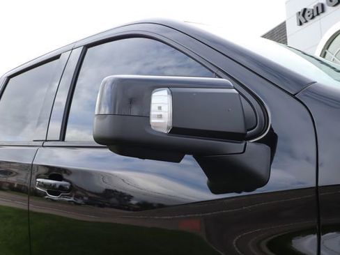 Used 2026 Chevrolet Silverado 1500 High Country w/ High Country Premium Package AWD/4WD image 2