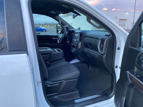 Used 2023 Chevrolet Silverado 2500 LT AWD/4WD image 12