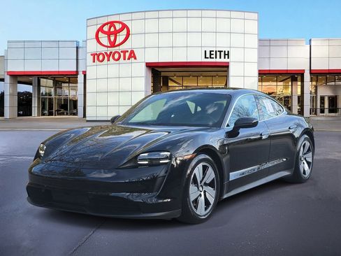 Used 2021 Porsche Taycan image 1