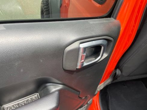Used 2018 Jeep Wrangler Unlimited Sport S AWD/4WD image 62