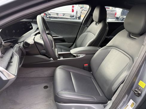 Used 2023 Lucid Air Pure image 9