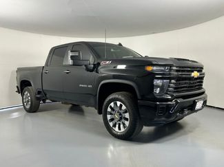 Used 2025 Chevrolet Silverado 2500 Custom w/ Custom Value Package AWD/4WD video 1