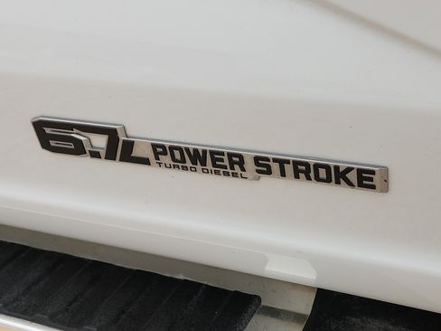 Used 2024 Ford F250 XLT w/ FX4 Off-Road Package AWD/4WD image 8