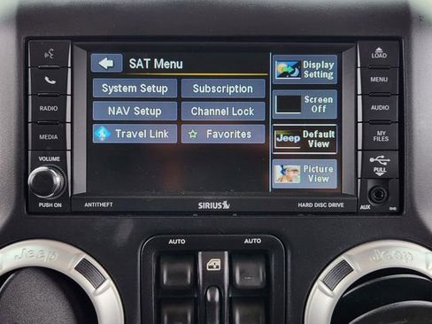 Used 2014 Jeep Wrangler Unlimited Sahara w/ Connectivity Group AWD/4WD image 17