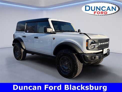 New 2025 Ford Bronco Badlands w/ Sasquatch Package image 1