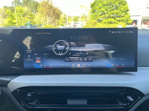 Used 2025 BMW i4 eDrive40 w/ Parking Assistance Package image 26