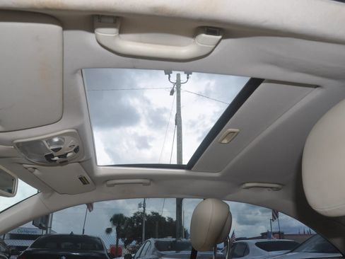 Used 2006 Mercedes-Benz CLK 350 Coupe image 40