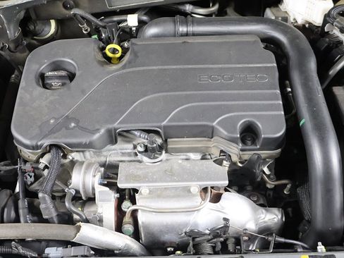 Used 2024 Chevrolet Malibu LT image 18