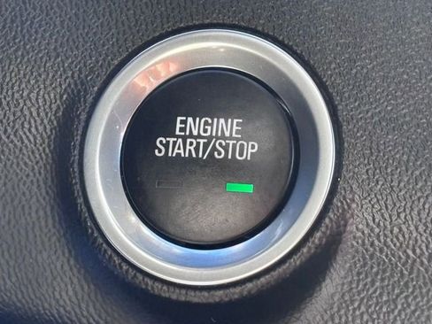 Used 2022 GMC Terrain SLT image 19