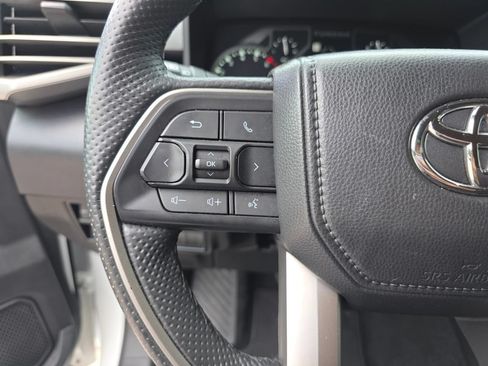 Used 2025 Toyota Tundra SR5 w/ SR5 Premium Package AWD/4WD image 29