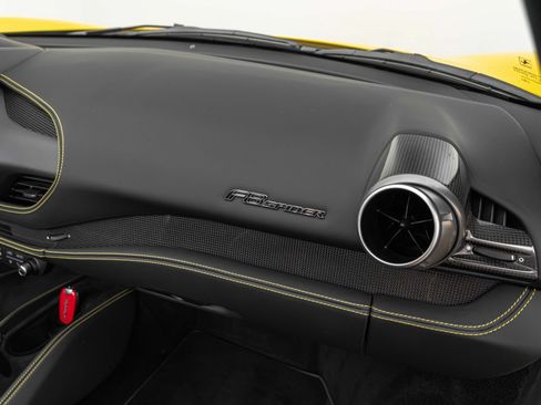 Certified 2021 Ferrari F8 Tributo RWD image 37