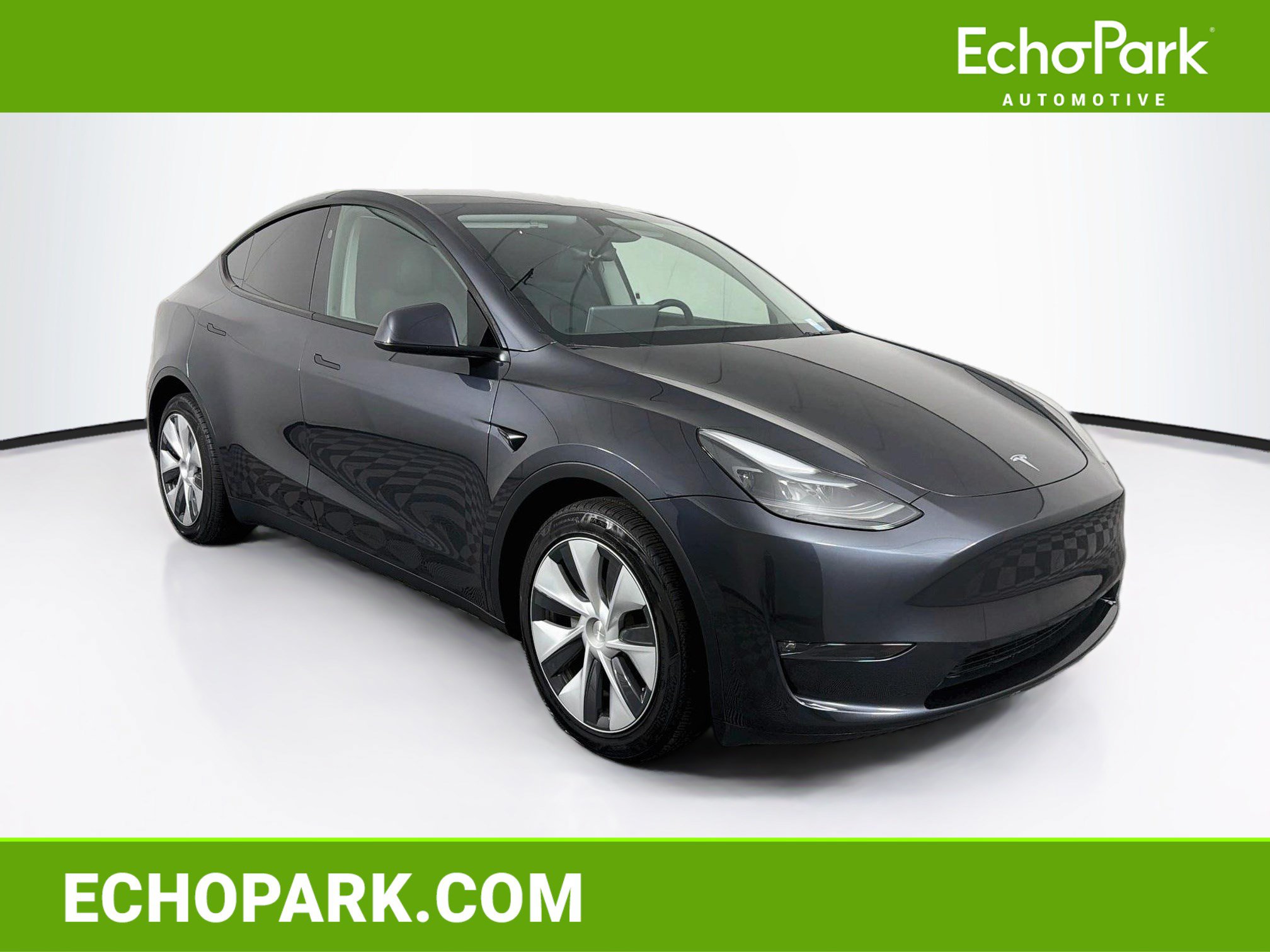 Used 2024 Tesla Model Y Long Range AWD/4WD image 1