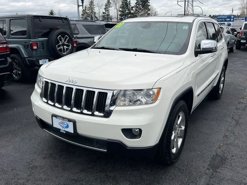 Used 2011 Jeep Grand Cherokee Limited w/ Trailer Tow Group image 4