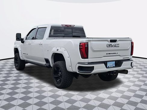 Used 2024 GMC Sierra 3500 Denali Ultimate AWD/4WD image 4