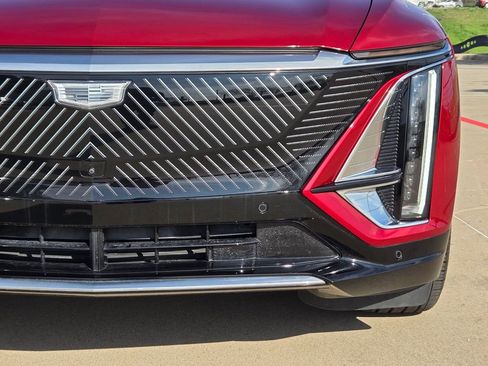 Certified 2025 Cadillac Lyriq Luxury w/ LPO, Floor Liner Package image 6