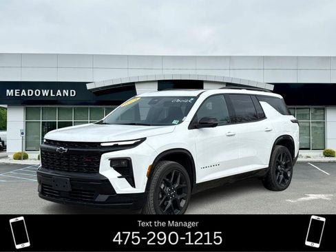 Used 2024 Chevrolet Traverse RS w/ LPO, Floor Liner Package image 1