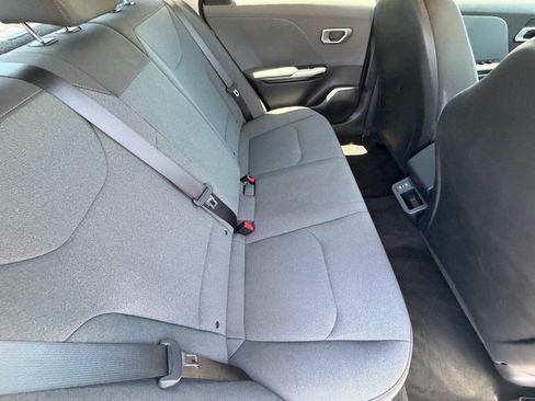 Certified 2025 Kia K4 FWD image 12