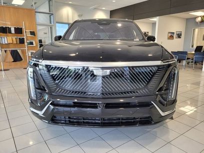 New 2026 Cadillac Vistiq Luxury w/ LPO, Floor Liner Package